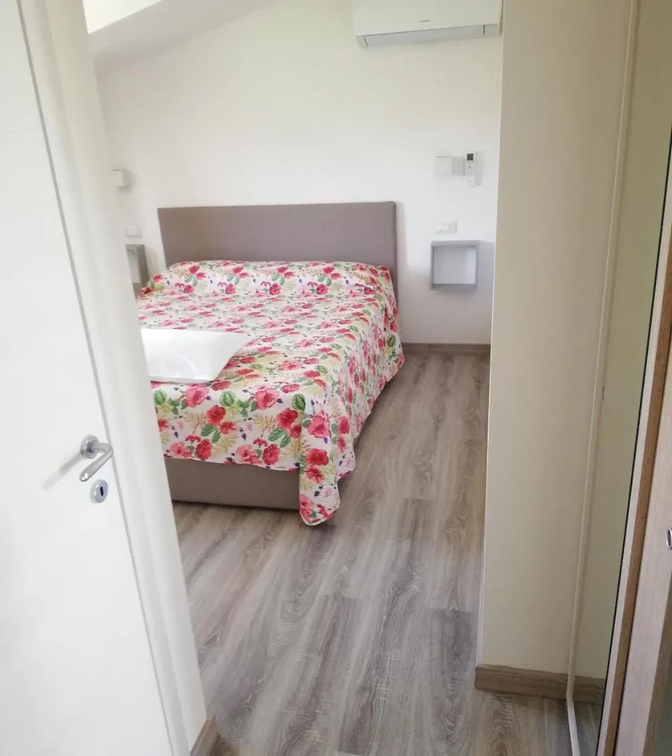 B&B Molinari Lonato Bed & Breakfast