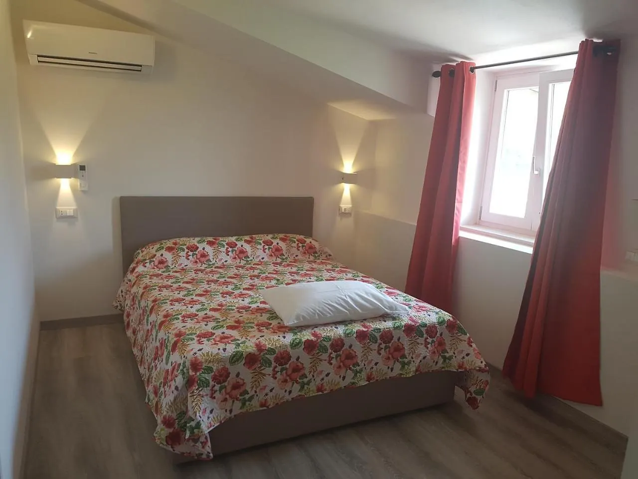 B&B Molinari Lonato 0*,